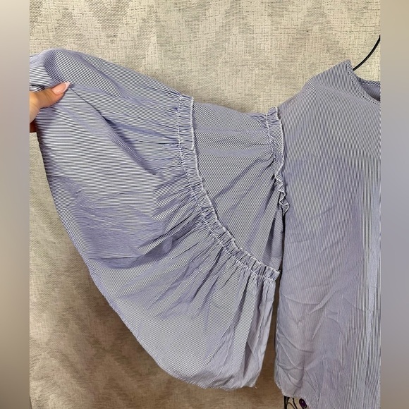 Anthropologie DRA Los Angeles blue and white striped oversized flutter sleeves - Picture 4 of 8